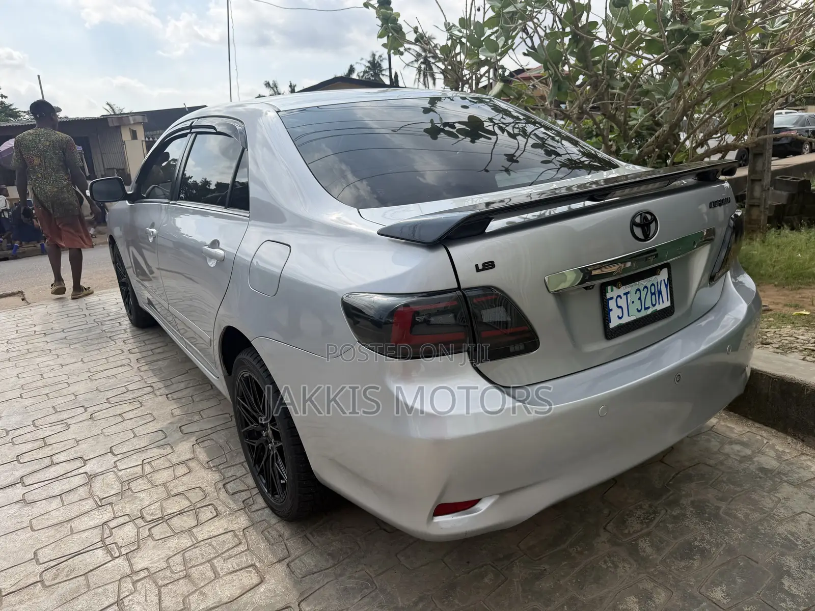 Toyota Corolla 2010 Silver