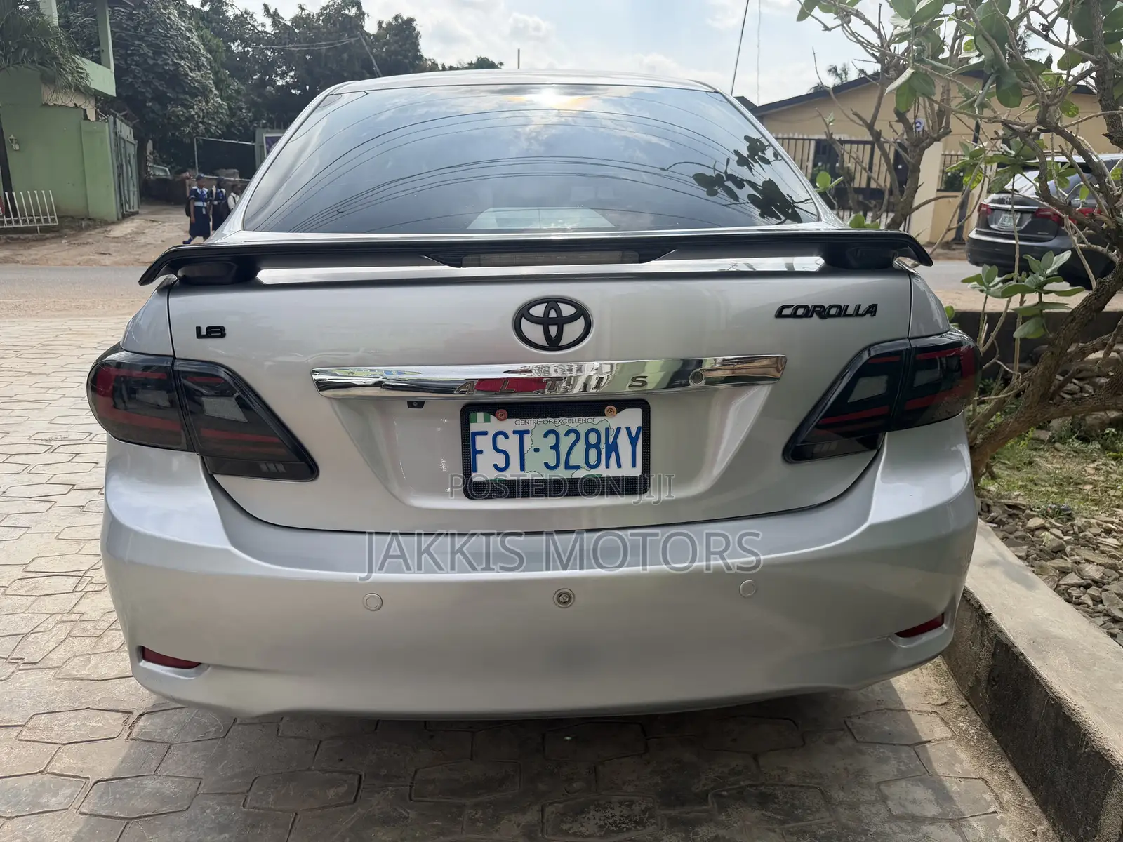 Toyota Corolla 2010 Silver