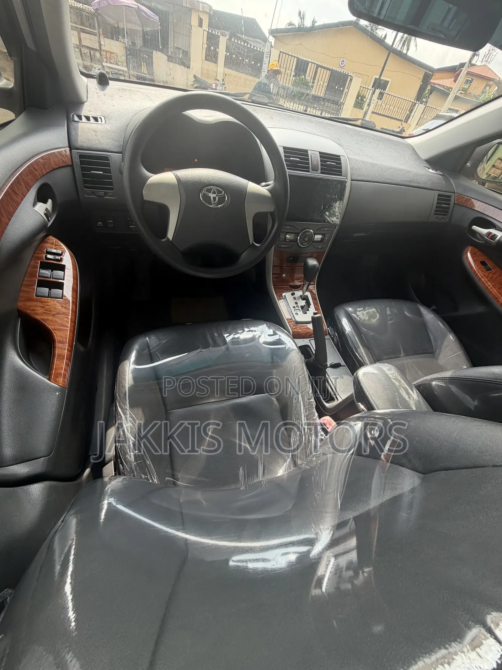 Toyota Corolla 2010 Silver