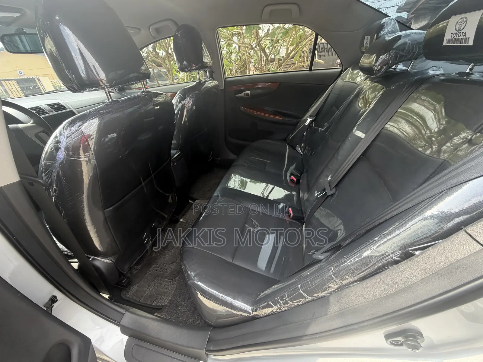 Toyota Corolla 2010 Silver