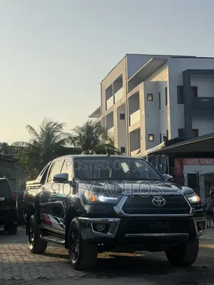 Toyota Hilux 2023 Black