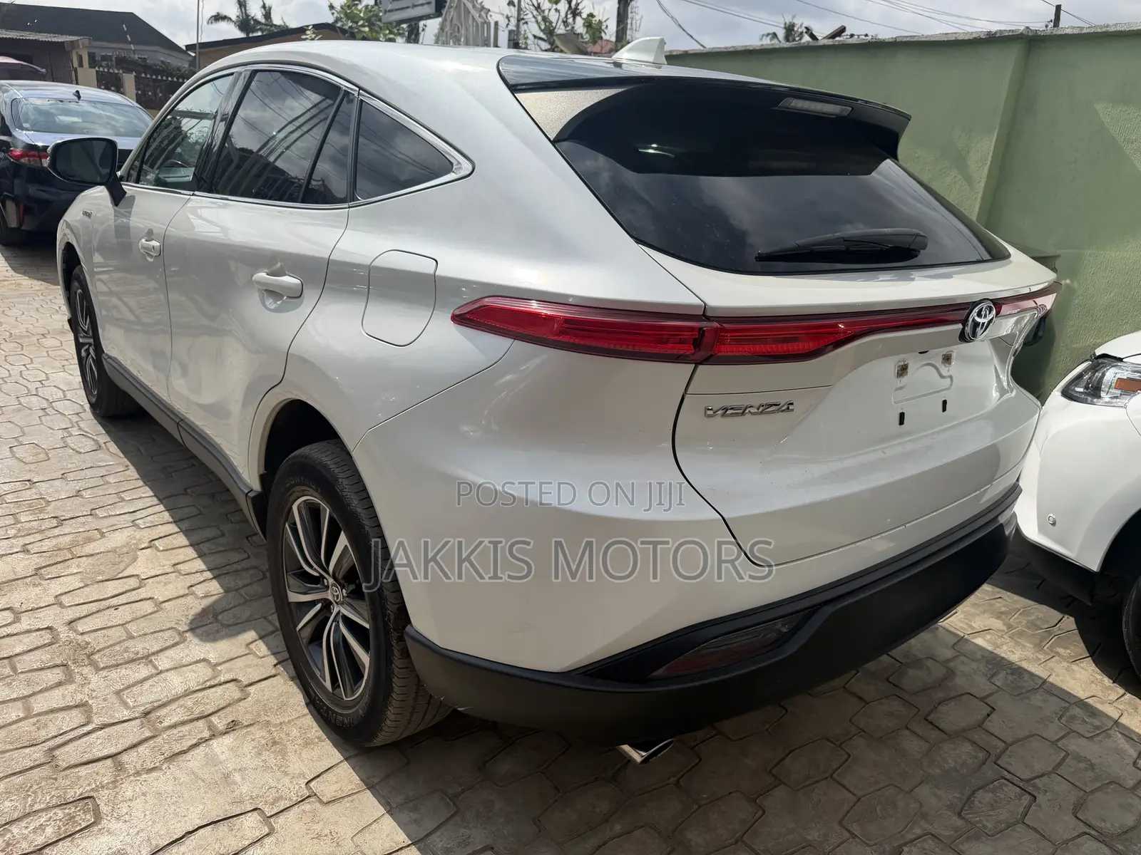 Toyota Venza Limited 2022 White