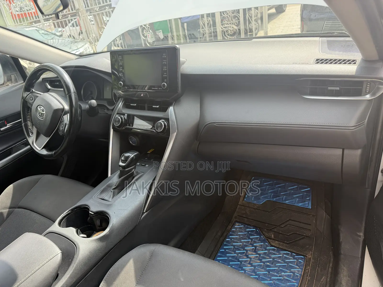 Toyota Venza Limited 2022 White
