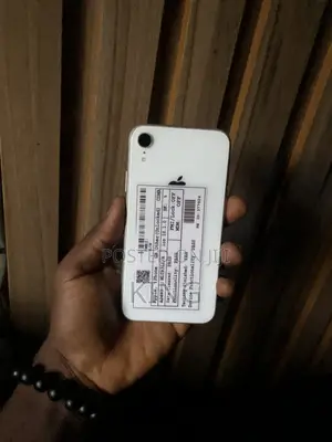 Apple iPhone XR 64 GB White