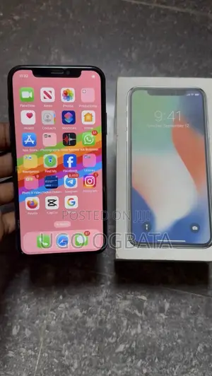 Apple iPhone X 64 GB Black