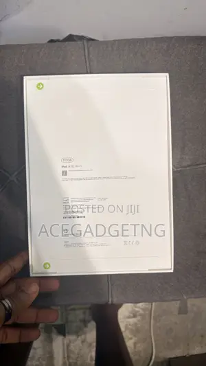 New Apple iPad (2025) 512 GB Silver