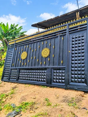 Solid Design Gate