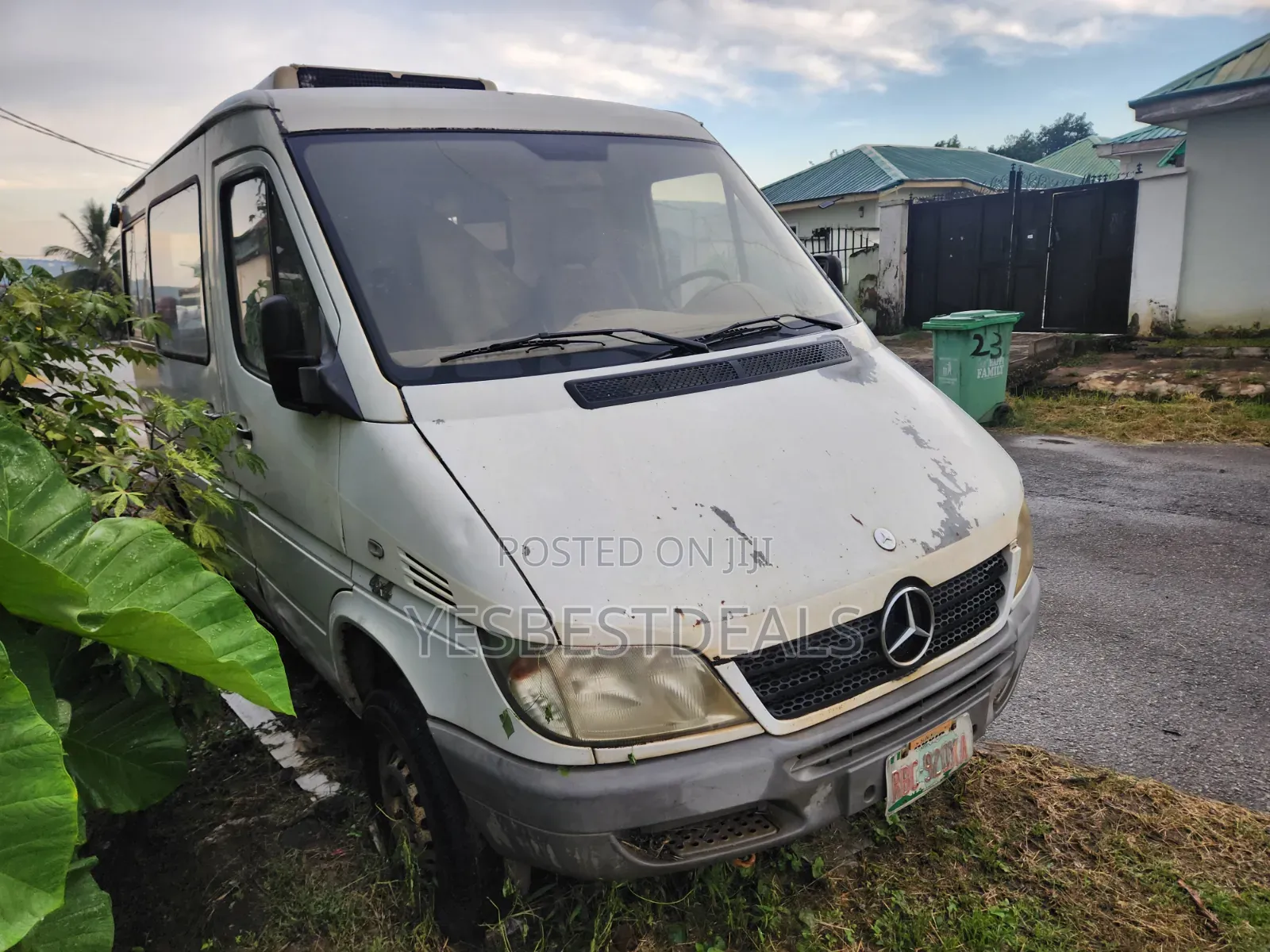Mercedes-Benz Sprinter 2005 White