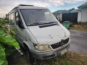 Mercedes-Benz Sprinter 2005 White