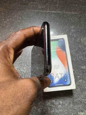 Apple iPhone X 64 GB Black