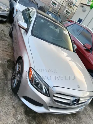 Mercedes-Benz C300 2016 Silver