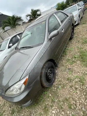 Toyota Camry 2004 Gray