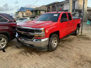 Chevrolet Silverado 2018 Red