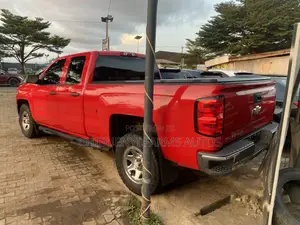 Chevrolet Silverado 2018 Red