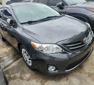 Toyota Corolla LE 4dr Sedan (1.8L 4cyl 4A) 2013 Gray