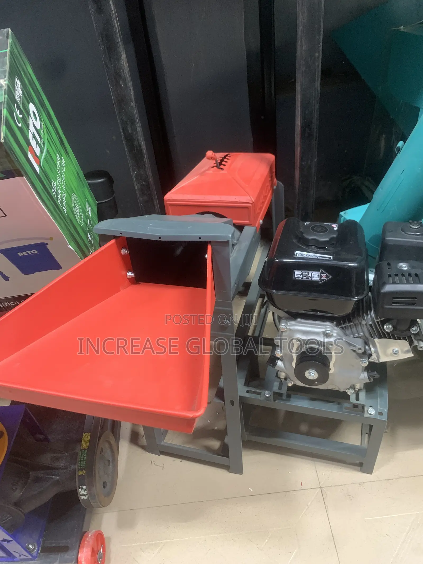 Corn Thresher Machine .