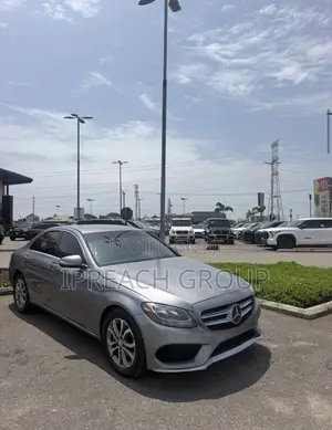 Mercedes-Benz C300 Base AWD 4Matic Sedan (2.0L 4cyl 7A) 2015 Silver