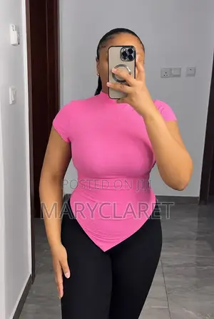  Stylish Women's Fitted Tops! 