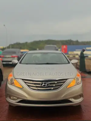 Hyundai Sonata Limited 2.0T Sedan (2.0L 4cyl 6A) 2013 Silver