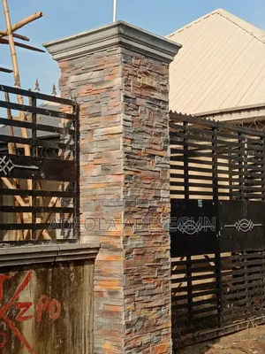 Cultured Stone Veneer