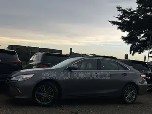 Toyota Camry SE 4dr Sedan (2.5L 4cyl 6A) 2015 Gray
