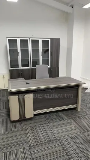 Executive Manager's Desk With Metal Frame and Extension.