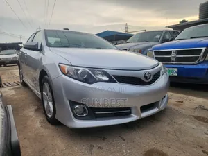 Toyota Camry SE 4dr Sedan (2.5L 4cyl 6A) 2013 Silver