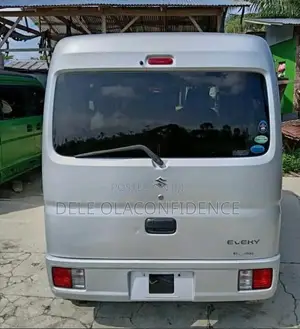 Suzuki Every 2000 Silver