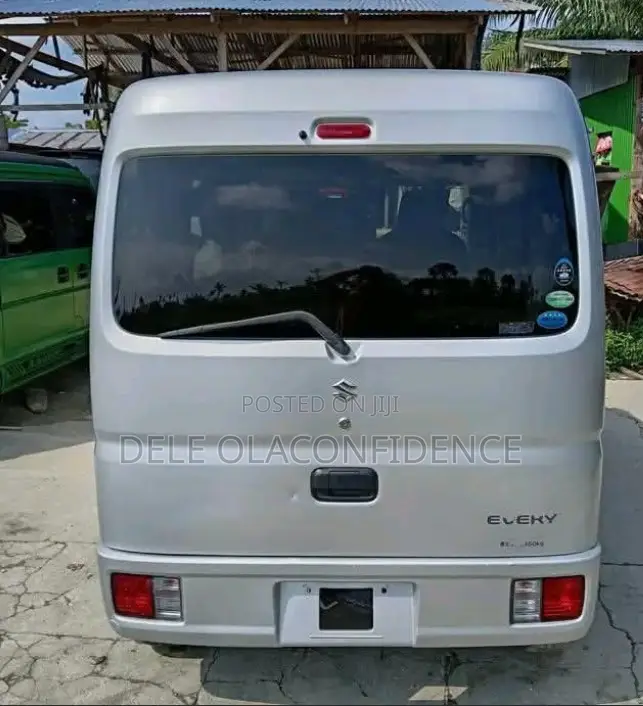 Suzuki Every 2000 Silver