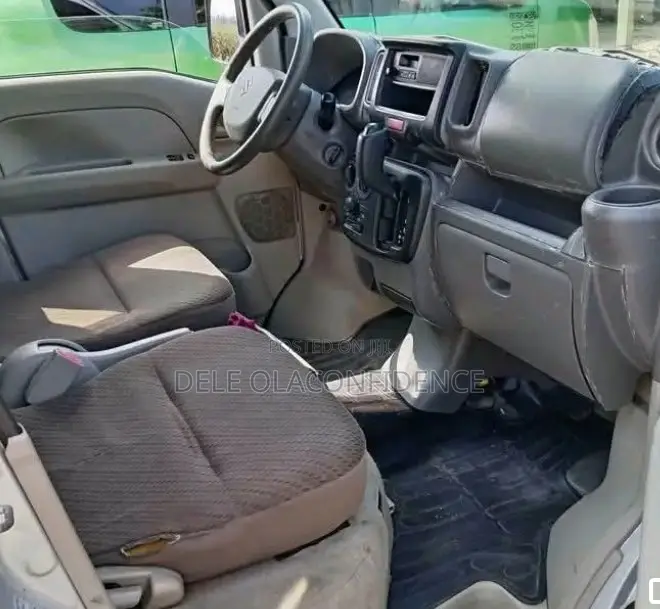 Suzuki Every 2000 Silver
