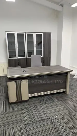 Executive Manager's Desk With Metal Frame and Extension.