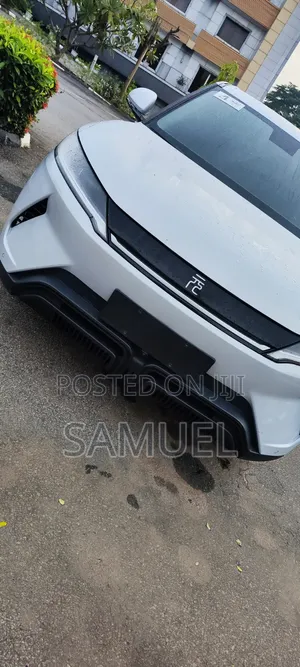 BYD Yuan Up 2025 Silver