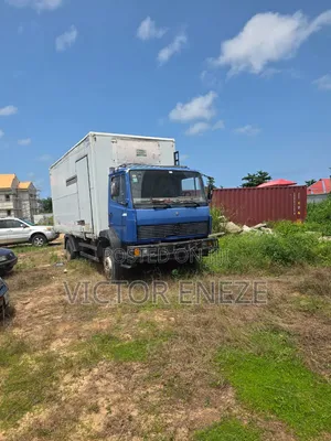 Mercedes Benz 814 Truck
