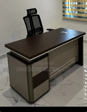 Top Quality Office Set (Office Chair and Table)