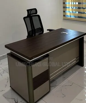Top Quality Office Set (Office Chair and Table)