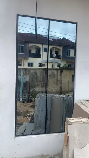 10mm Glass Frameless