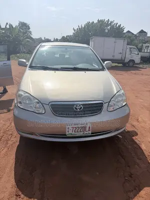 Toyota Corolla LE 2005 Gold