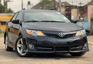 Toyota Camry SE 4dr Sedan (2.5L 4cyl 6A) 2013 Black