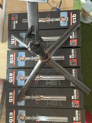 Q13 AI Tracking Tripod