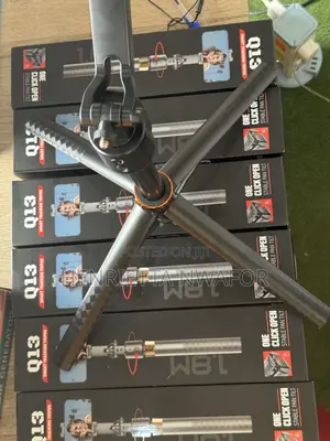 Q13 AI Tracking Tripod