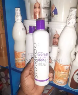 Shampoo for Removing Brassiness and Enhancing Blonde Hair