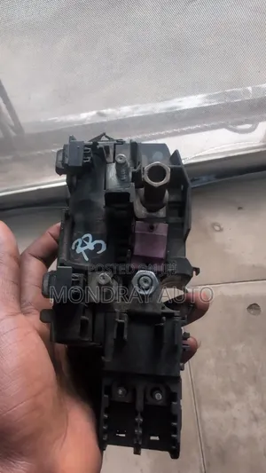 Mercedes Benz Battery Connector Gle/Ml166