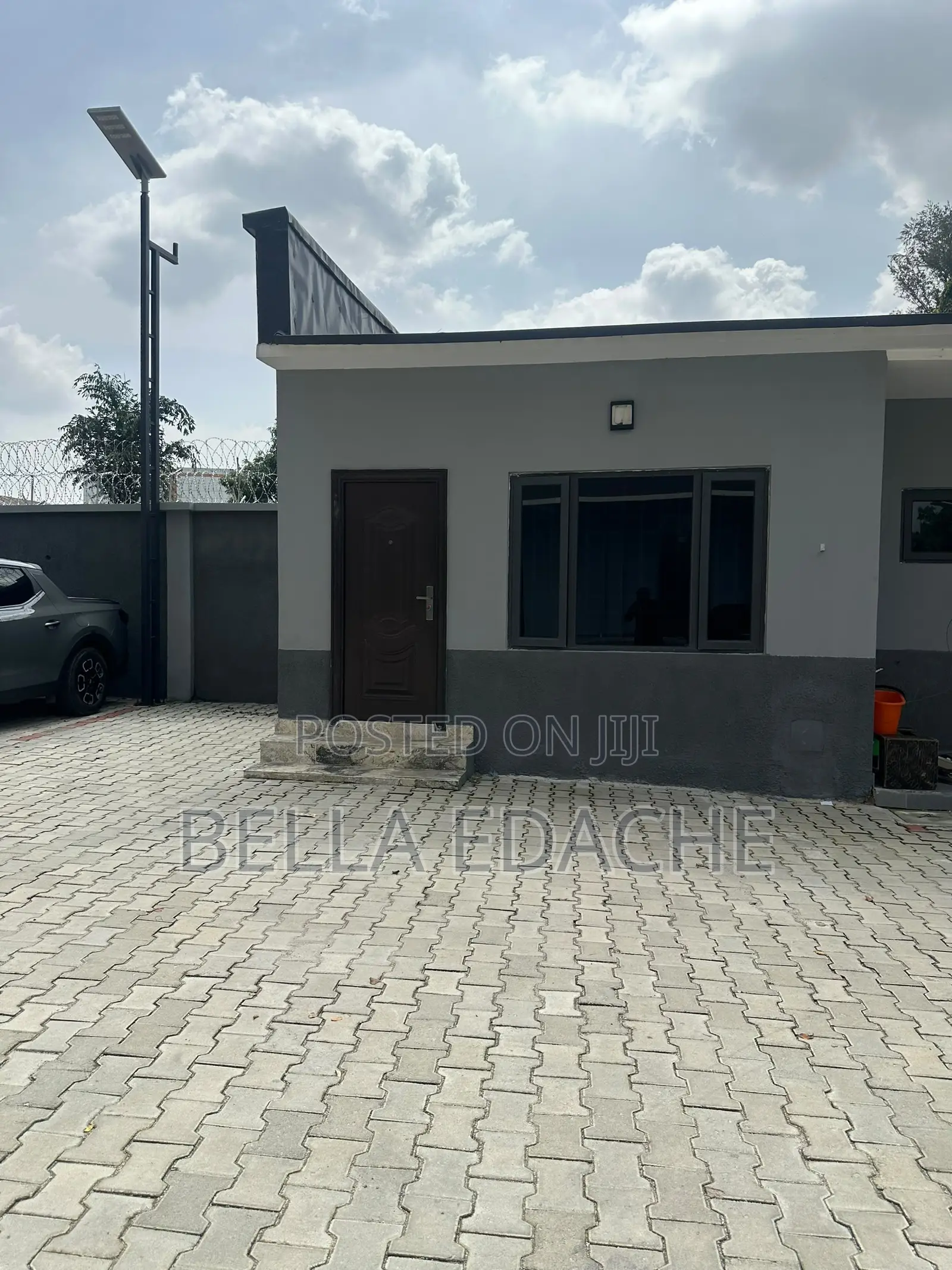 Shop/Office Space for Sale
