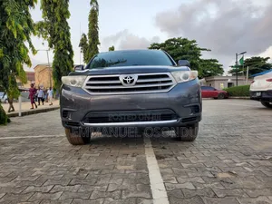 Toyota Highlander Limited 2011 Gray