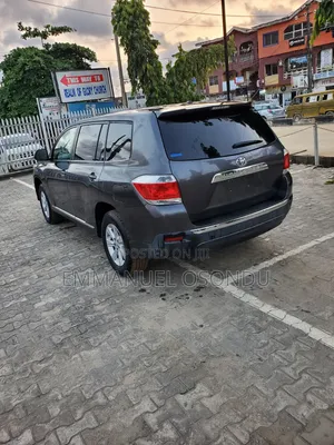 Toyota Highlander Limited 2011 Gray