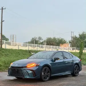 Toyota Camry XSE 2025 Blue