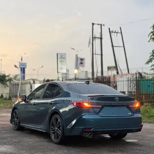 Toyota Camry XSE 2025 Blue