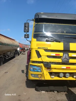Iveco Moowy 1992 Yellow