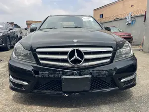 Mercedes-Benz C300 2013 Black