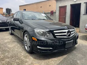 Mercedes-Benz C300 2013 Black